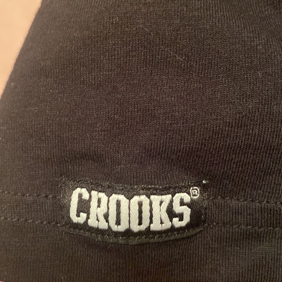 ❌❌SOLD❌❌Women’s CROOKS & CASTLES tee - Picture 3 of 4